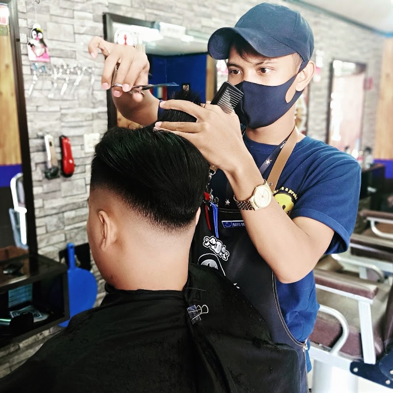 Potongan Rambut yang Menyehatkan: D'CUT STUDIO BARBERSHOP di Cilacap